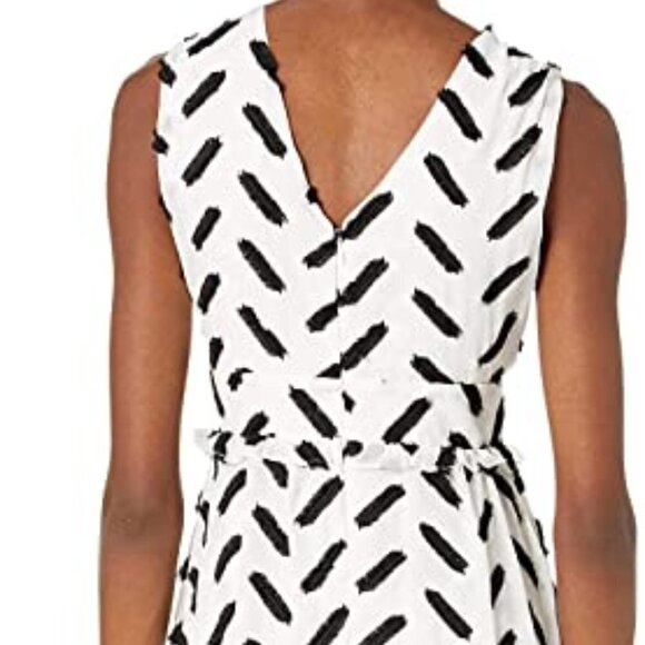 ALI + Jay A-Line Embroidered Dress BNWOT Sz Large Black White Ruffle Hem - Picture 9 of 10